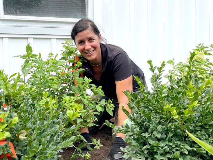 S21 E21, Jenn Nawada plants a full sun garden